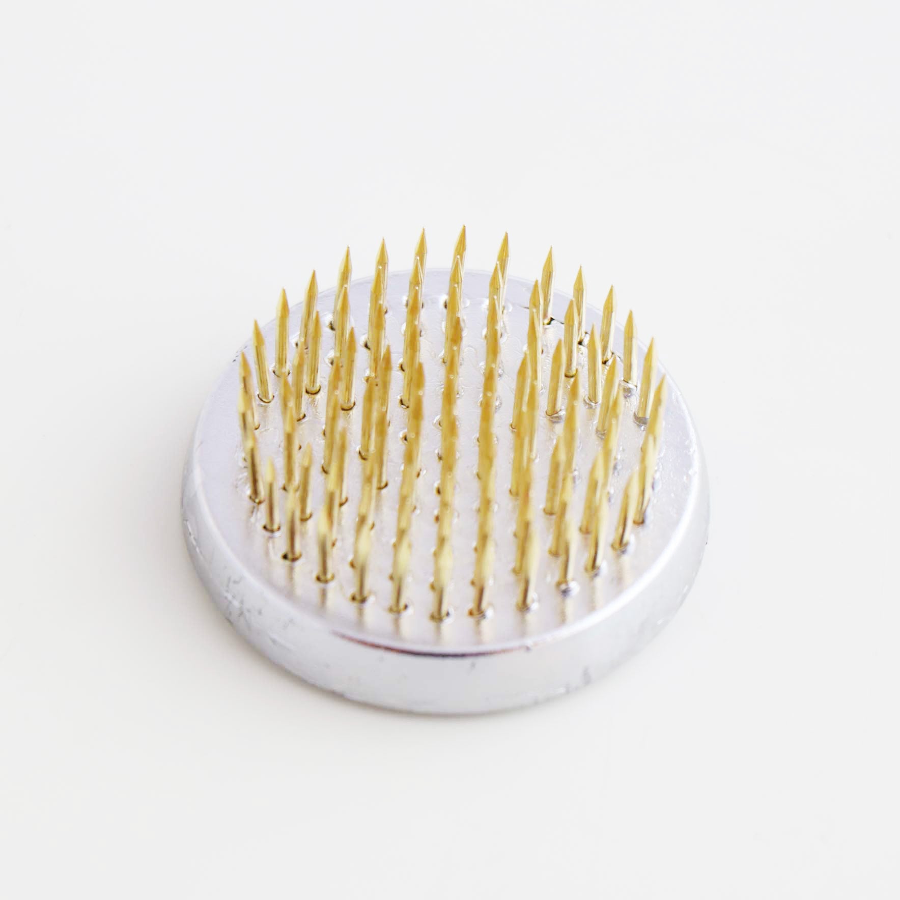 Brass Kenzan Ikebana Flower Frog – φ46×H18mm