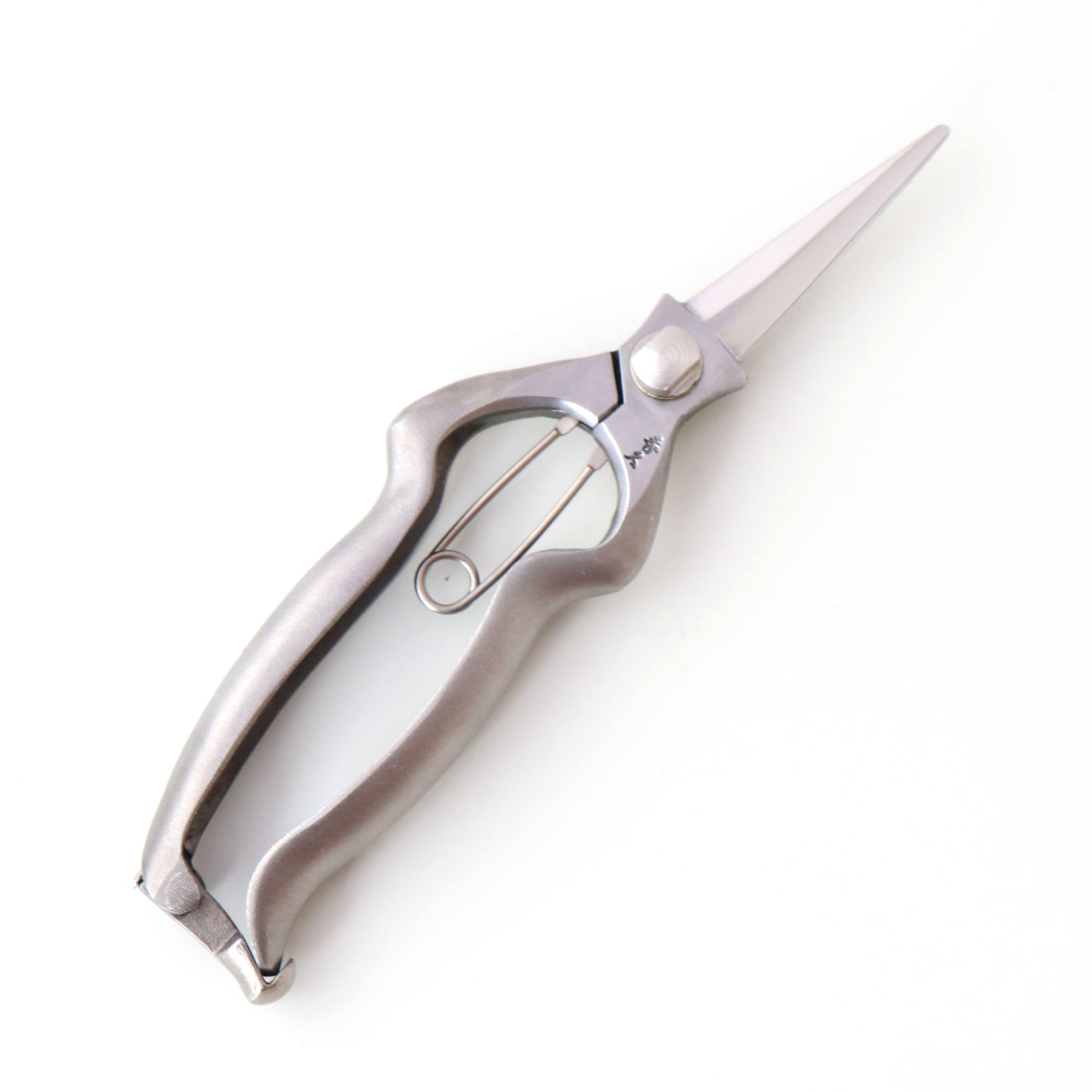 T527 Hand-Forged Stainless Steel Snips with Asymmetrical Ergonomic Grip