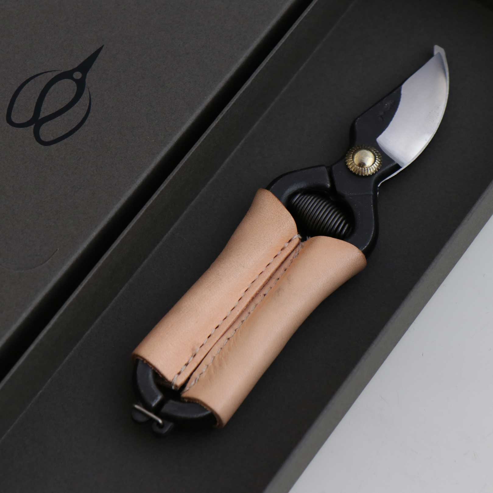 T33 Mini Pruning Shears/Secateurs w/ Leather Grip