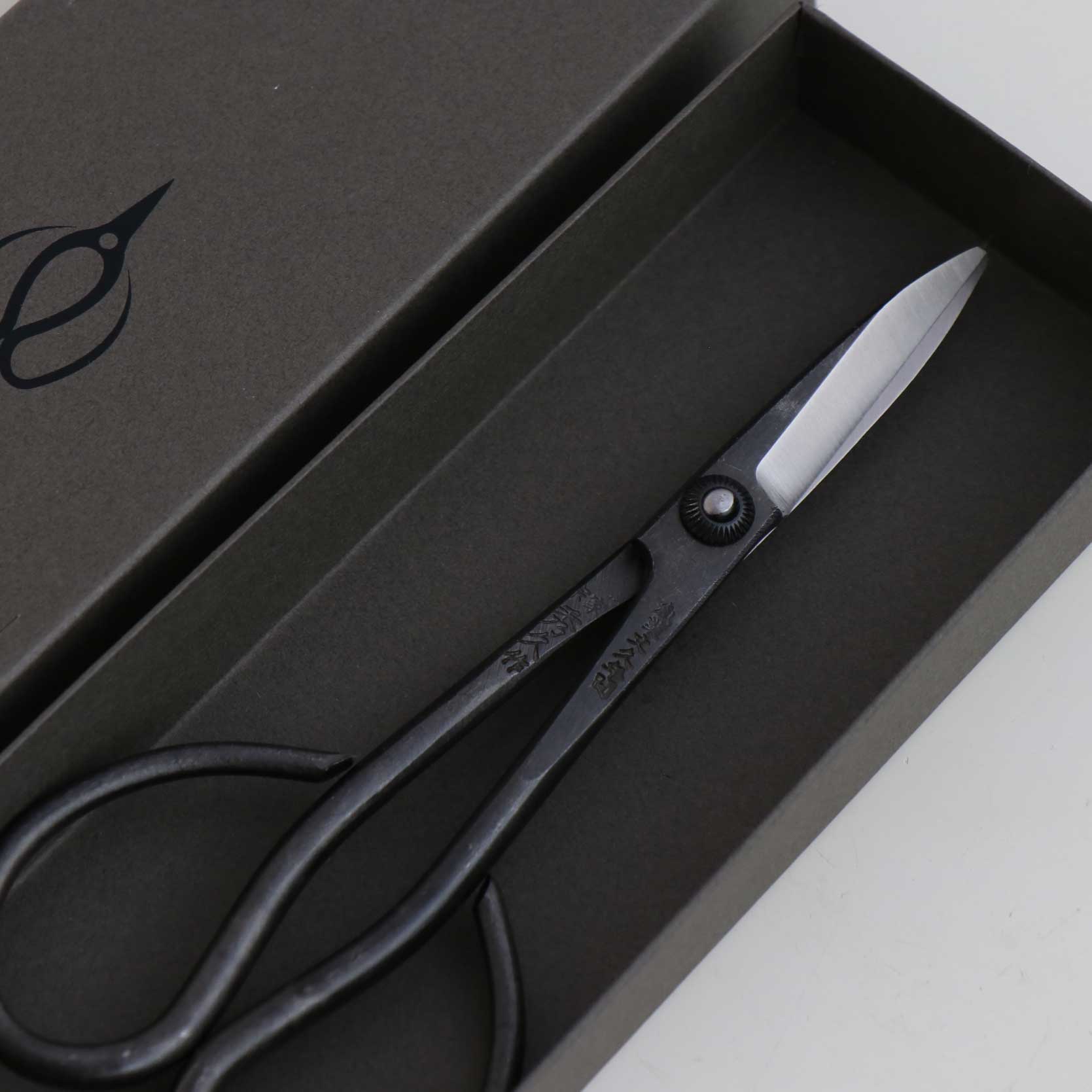 TH10B Traditional Japanse Garden Snips “Satsuki” Black Color (Short)