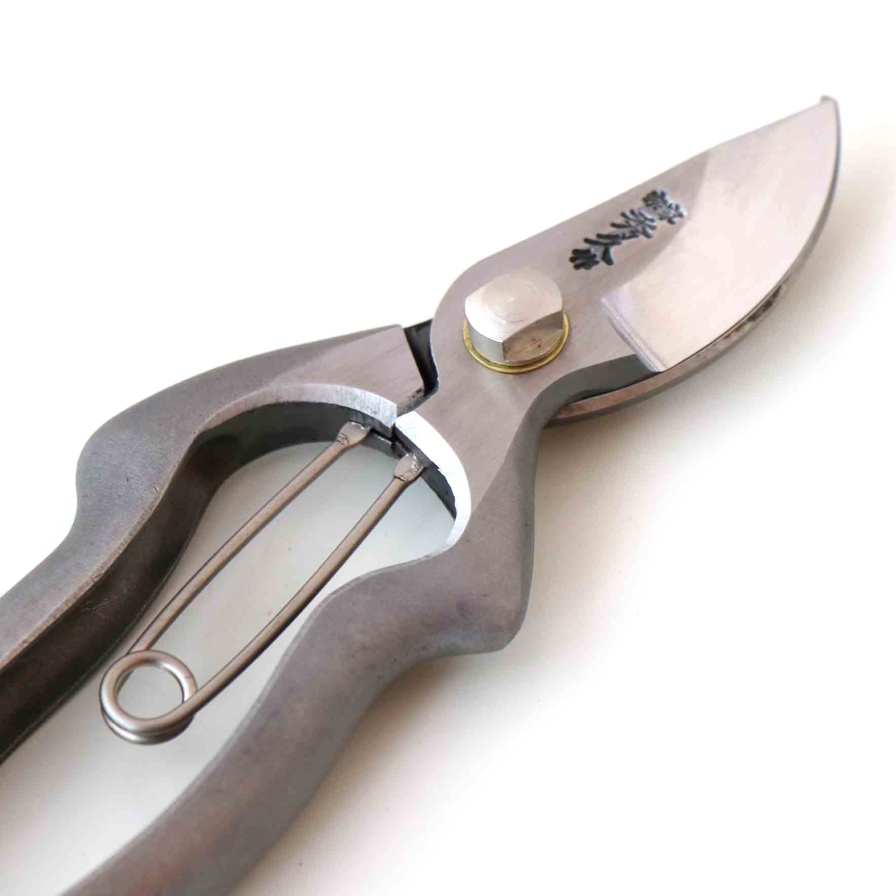 T525 Forged Pruning Shears/Secateurs, Stainless Steel Asymmetrical Ergonomic Grip