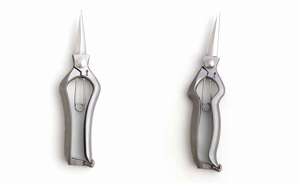 Steel garden snips by Toyama Hamono