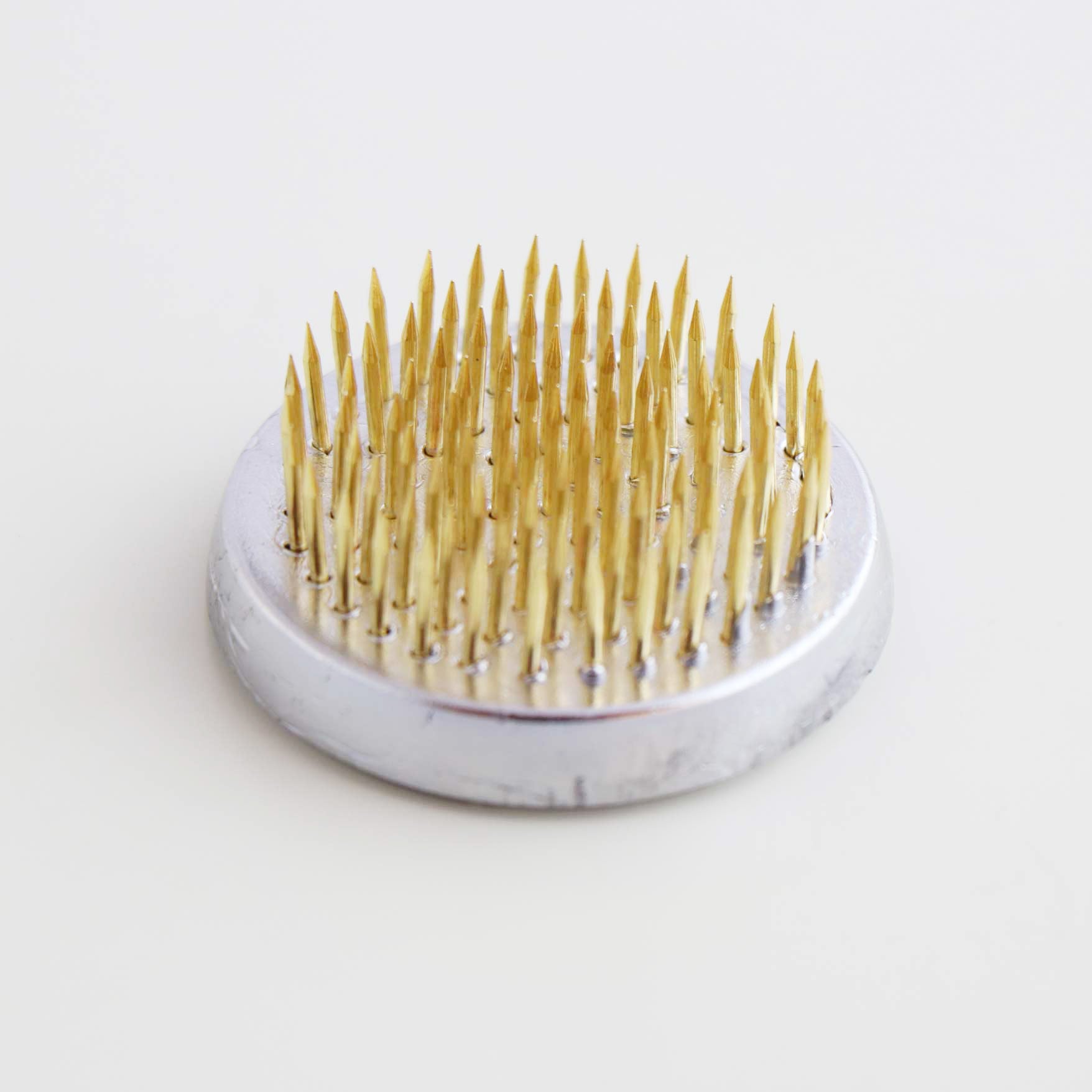 Brass Kenzan Ikebana Flower Frog – φ46×H18mm