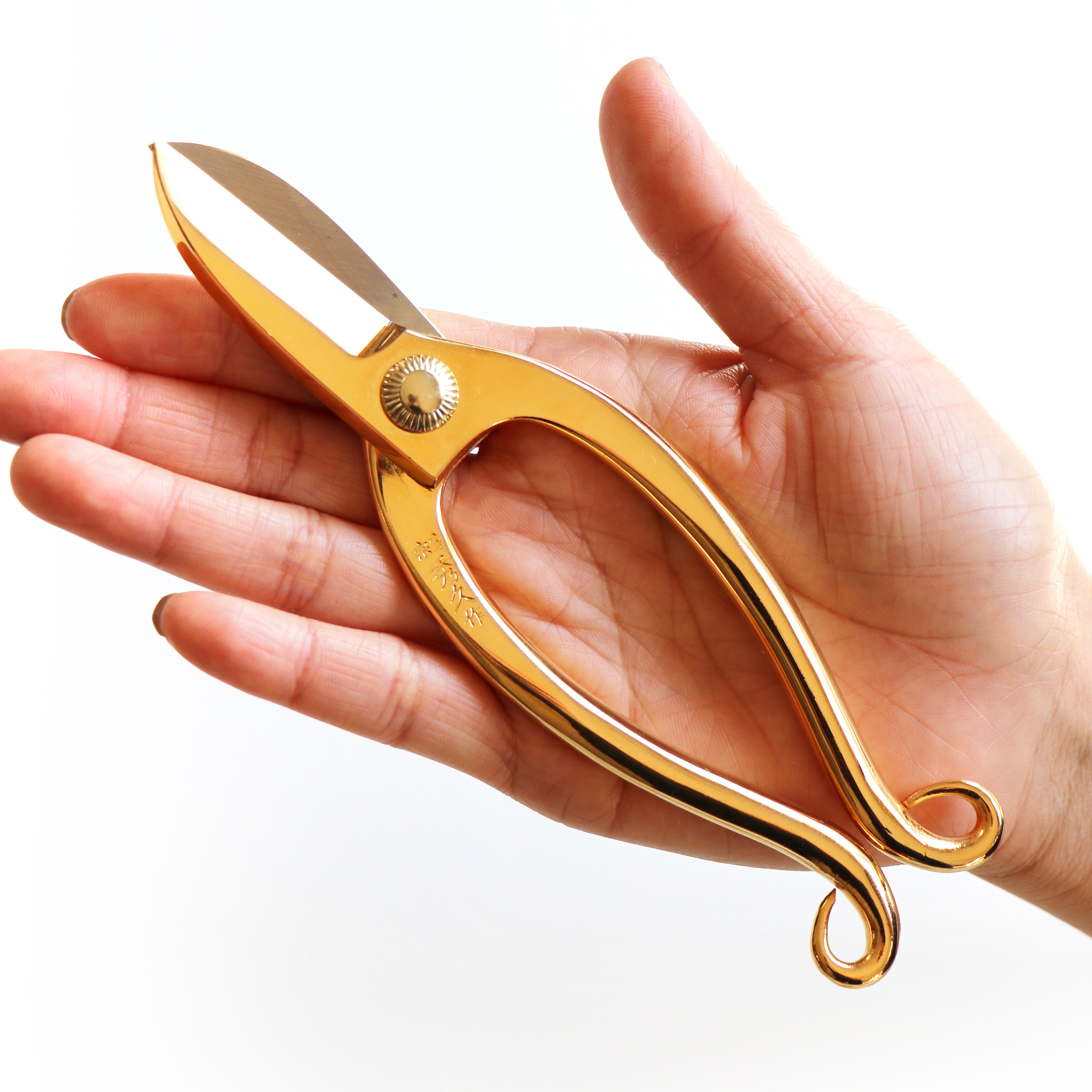 T8AU Traditional Japanese Ikebana Floral Shears, Gold Warabi-te Grip Forged High Carbon Steel 50mm Blade