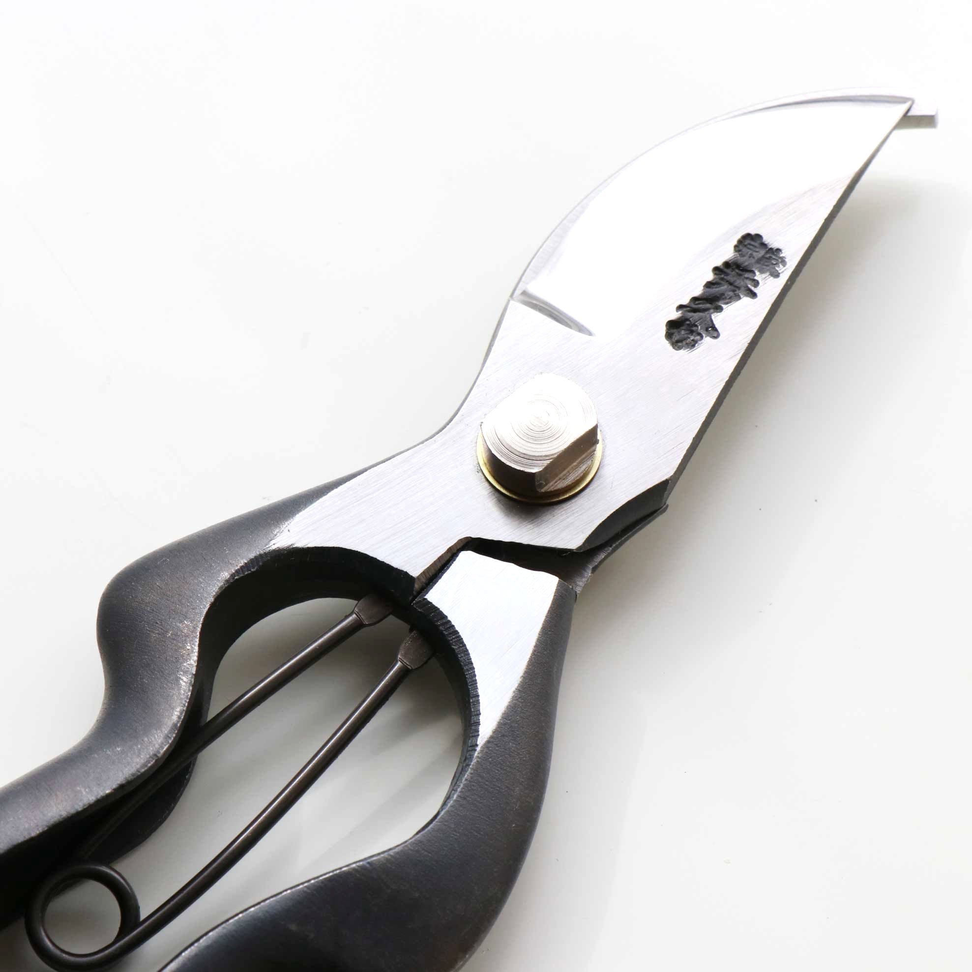 T13L Hand-Forged Left-Handed Pruning Shears/Secateurs, High-Carbon Steel, Asymmetrical Ergonomic Grip