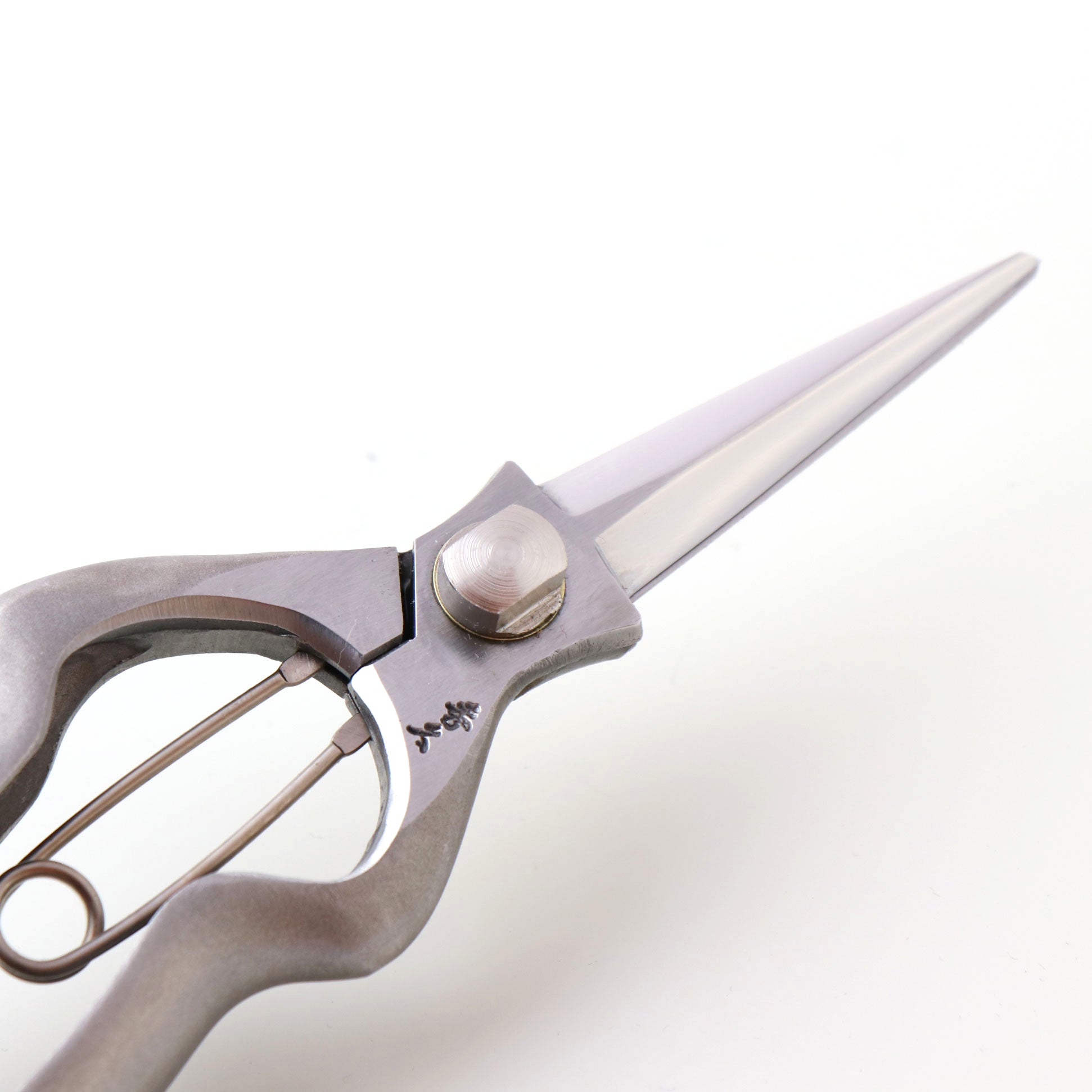 T527 Hand-Forged Stainless Steel Snips with Asymmetrical Ergonomic Grip