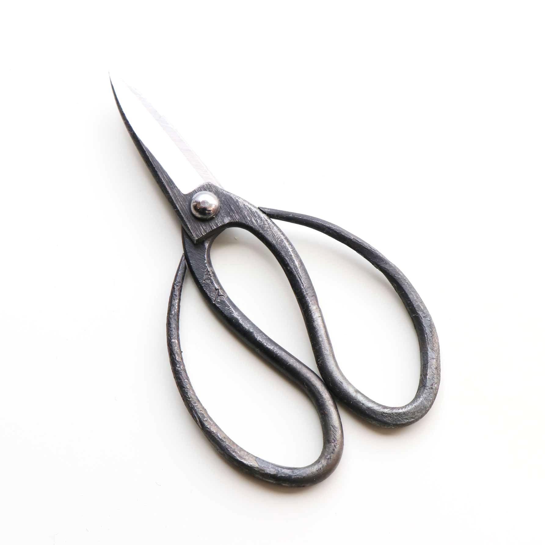S4 Ultra-Small Bonsai ”Okubo” Scissors w/ Looped Grip