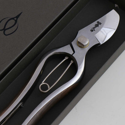T101 Hand Forged Pruning Shears/Secateurs, High Carbon Steel Smmetrical Walnut Wood Grip