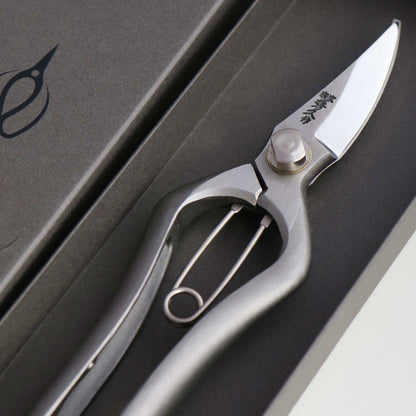 T519 Hand Forged Stainless Steel Multi-Purpose Pruning Shears/Secateurs, Symmetrical Grip