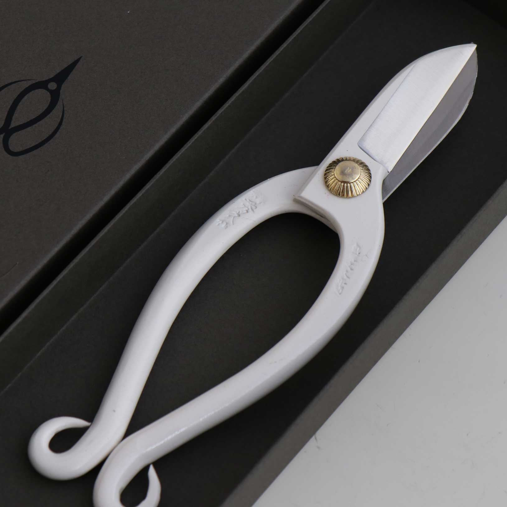 T8WH Traditional Japanese Ikebana Floral Shears White Forged High Carbon Steel 50mm Blade